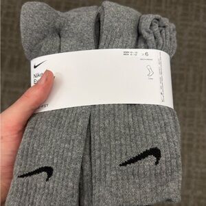 Nike Men's Athletic Gray Crew Socks